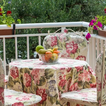 Semes- Three Bedroom With Jacuzzi And Sea View Cavtat
