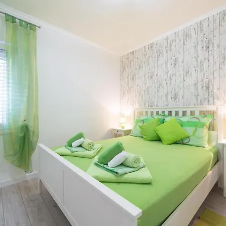 Semes- Three Bedroom With Jacuzzi And Sea View Cavtat
